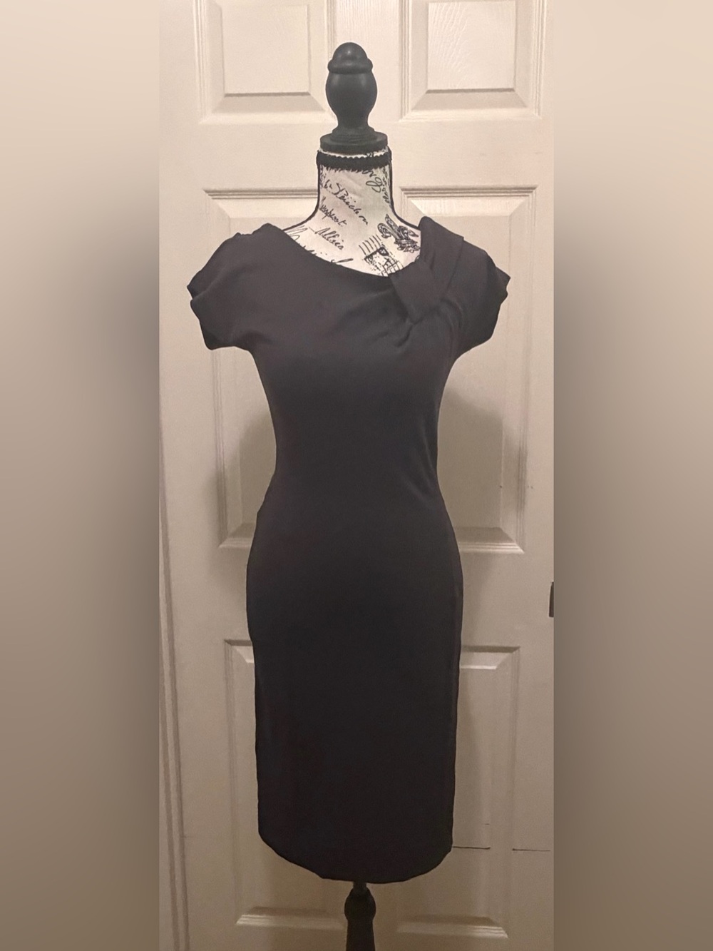Banana Republic Black Cap-Sleeve Midi Sheath Dress